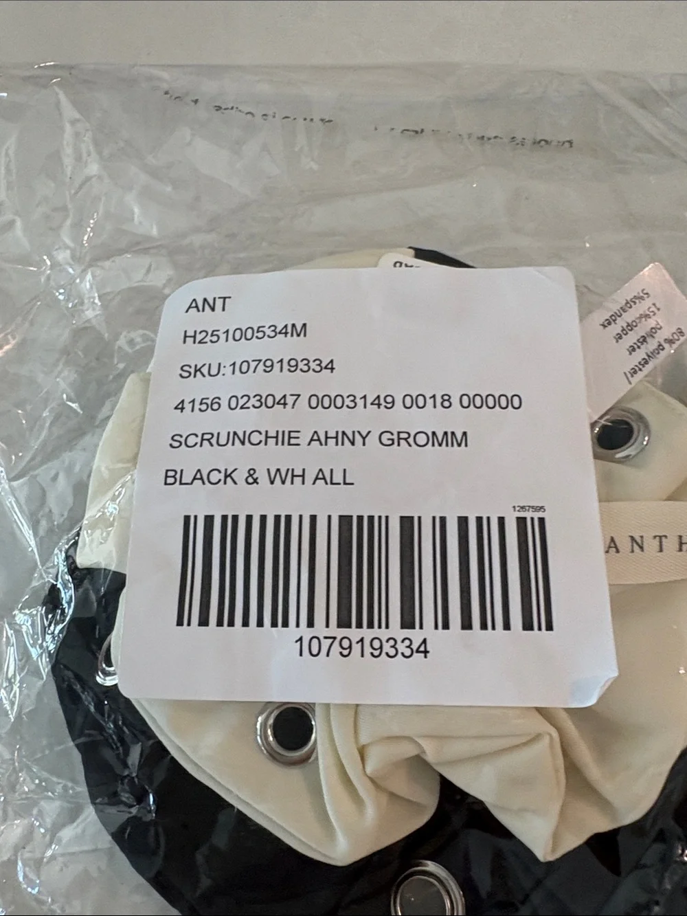 Anthropologie Metal-Grommet Scrunchie Duo in Black & Cream